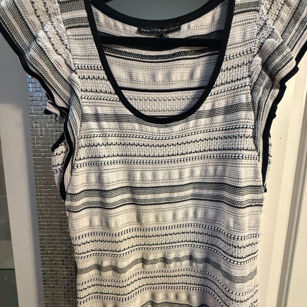 White House Black Market Textured Black and White Top size medium
